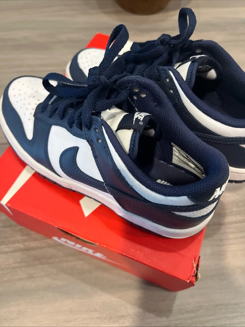 Nike classic low